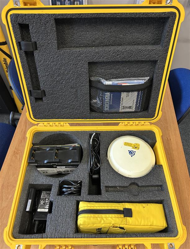 GNSS rover Trimble PIRANHA
